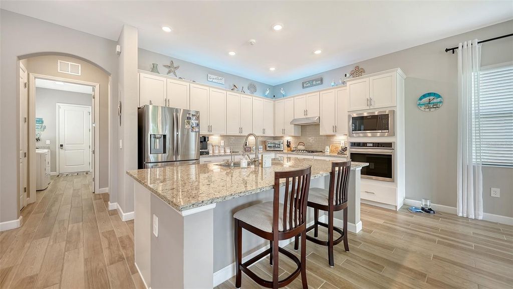 Image 17 of property listing at 4915 SPARKLING SEA LANE, Bradenton, FL 34211