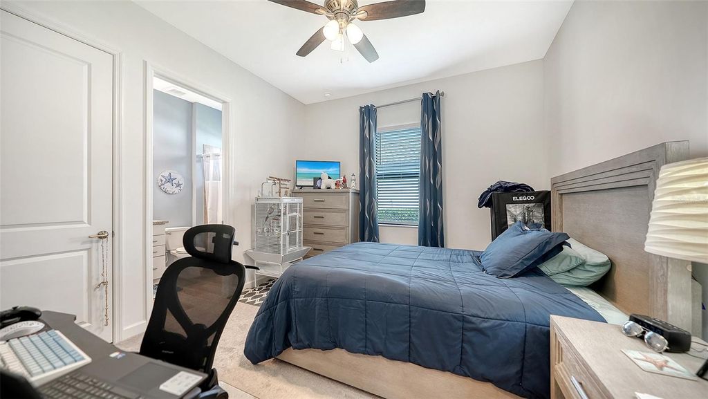 Image 29 of property listing at 4915 SPARKLING SEA LANE, Bradenton, FL 34211