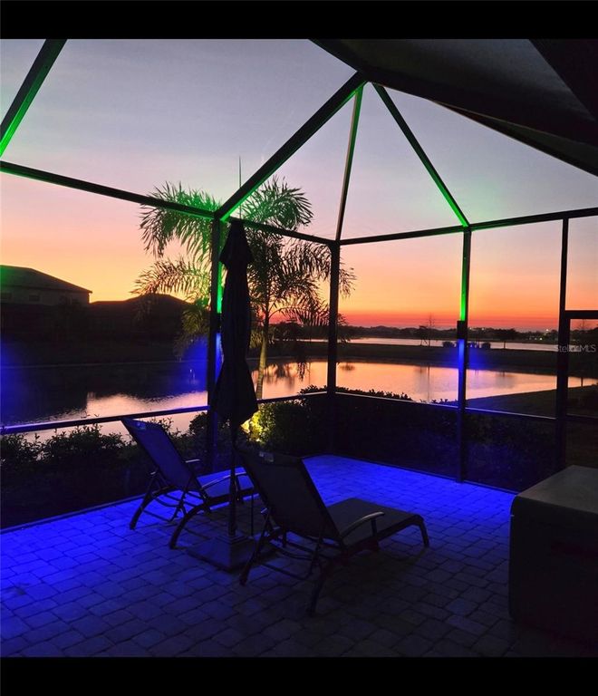 Image 4 of property listing at 4915 SPARKLING SEA LANE, Bradenton, FL 34211