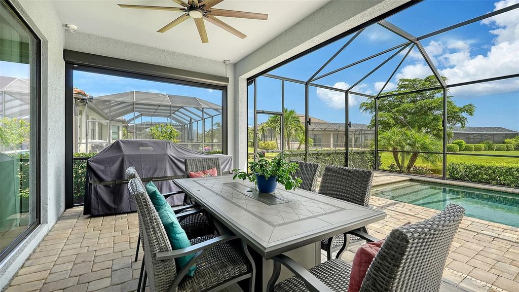 Image 42 of property listing at 4915 SPARKLING SEA LANE, Bradenton, FL 34211
