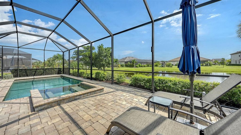Image 45 of property listing at 4915 SPARKLING SEA LANE, Bradenton, FL 34211