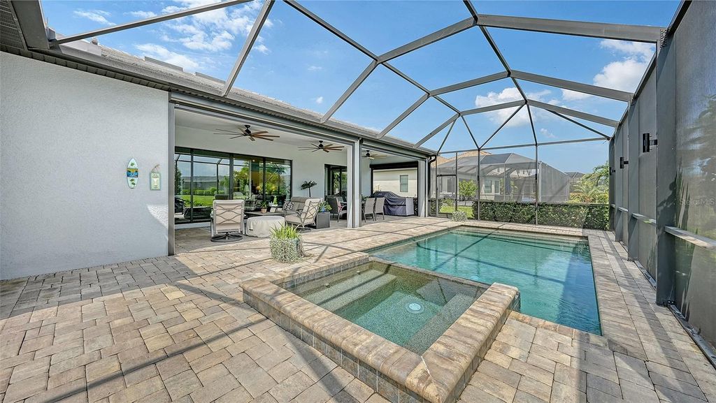 Image 46 of property listing at 4915 SPARKLING SEA LANE, Bradenton, FL 34211