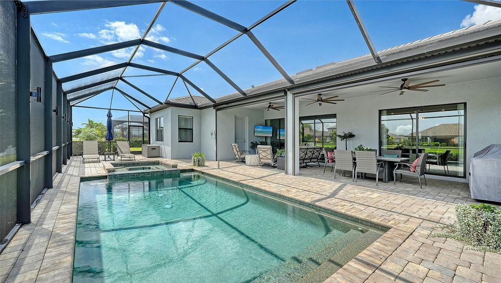 Image 50 of property listing at 4915 SPARKLING SEA LANE, Bradenton, FL 34211