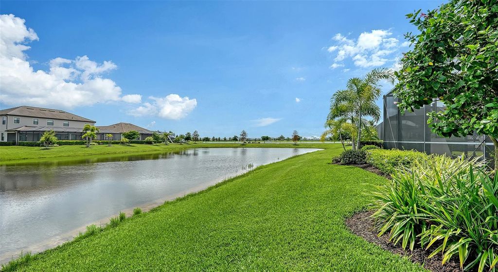 Image 56 of property listing at 4915 SPARKLING SEA LANE, Bradenton, FL 34211