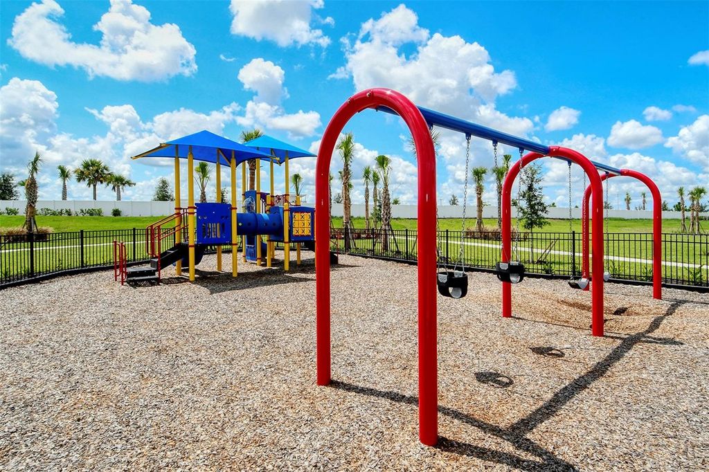 Image 81 of property listing at 4915 SPARKLING SEA LANE, Bradenton, FL 34211