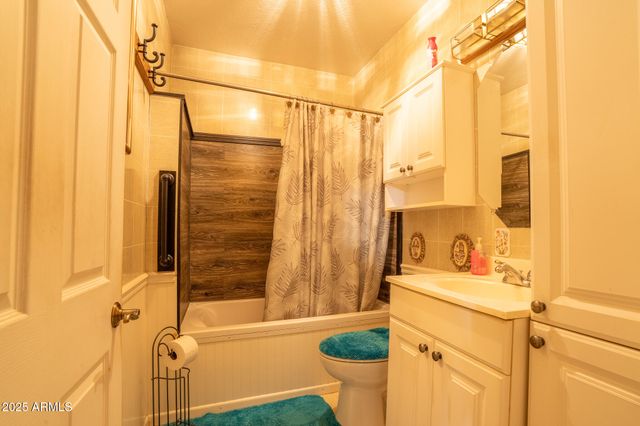 18870 E Mechling Drive, Black Canyon City, AZ 85324