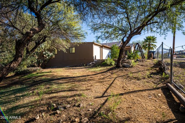 18870 E Mechling Drive, Black Canyon City, AZ 85324