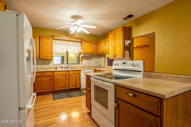 18870 E Mechling Drive, Black Canyon City, AZ 85324