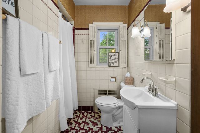 2601 12th Street, Moline, IL 61265