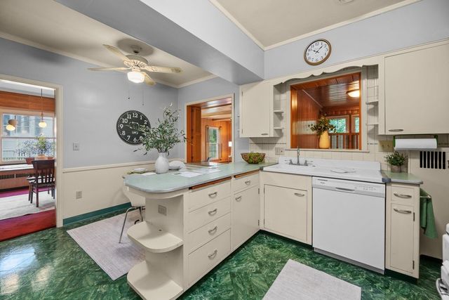 2601 12th Street, Moline, IL 61265