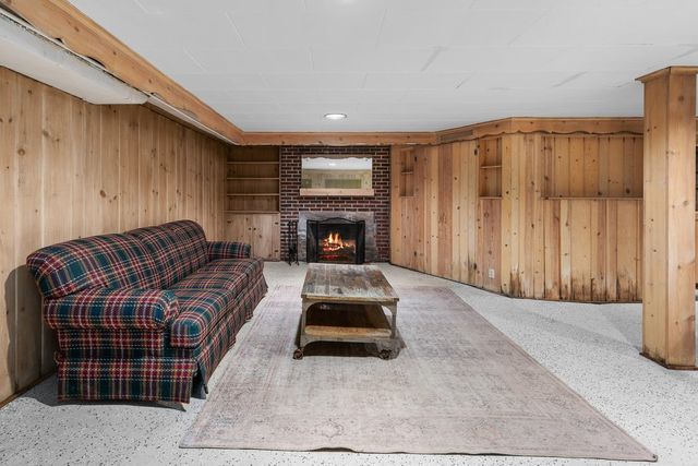 2601 12th Street, Moline, IL 61265