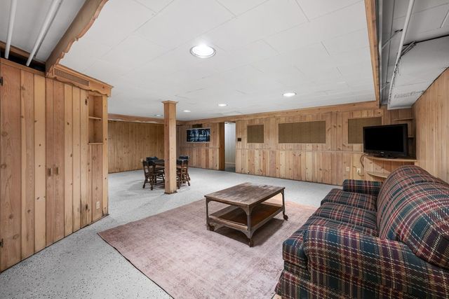 2601 12th Street, Moline, IL 61265