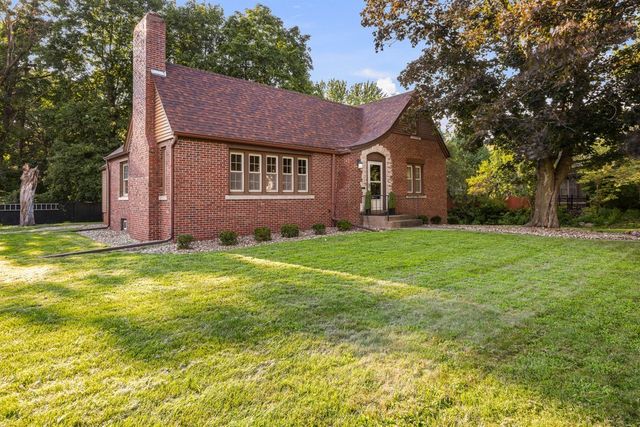 2601 12th Street, Moline, IL 61265