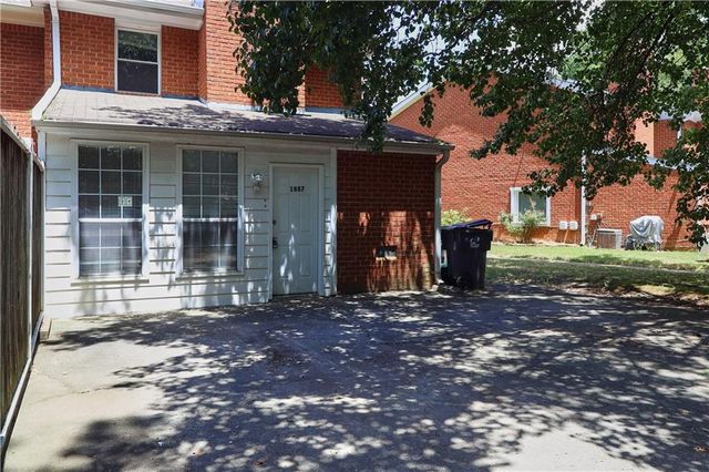 1887 Mcelvaney Lane, Lawrenceville, GA 30044