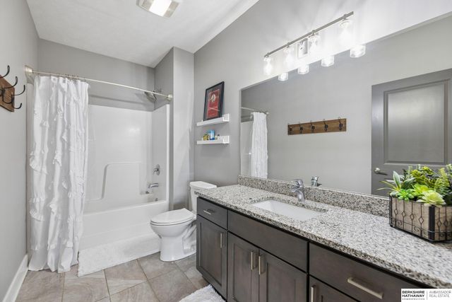 6833 Wildrye Road, Lincoln, NE 68521