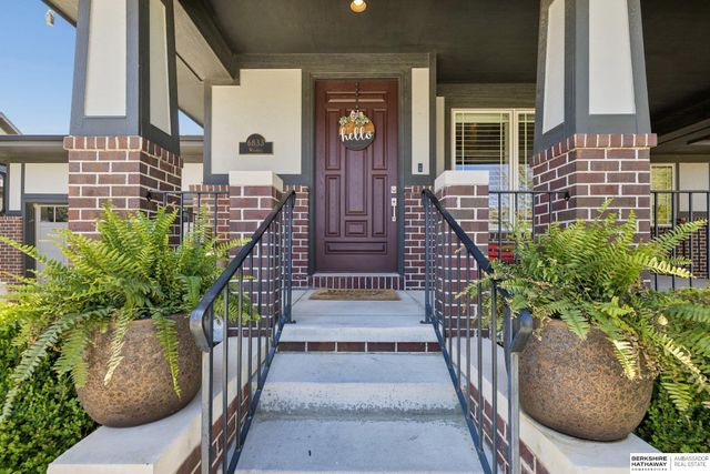6833 Wildrye Road, Lincoln, NE 68521