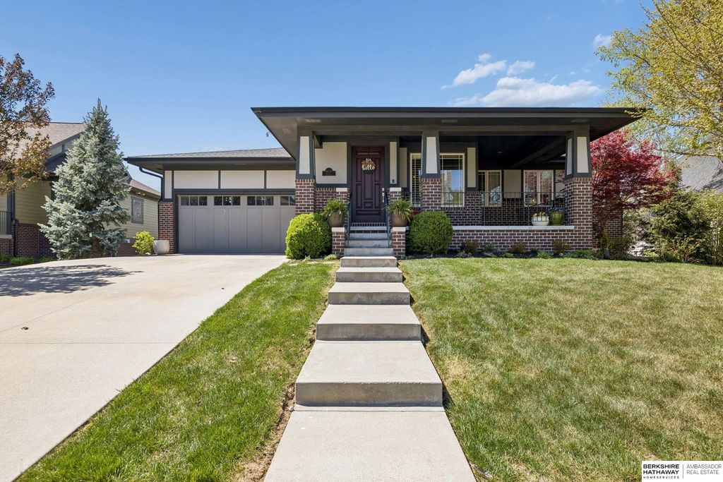 6833 Wildrye Road, Lincoln, NE 68521