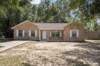 5715 Divot Ln, Milton, FL 32570