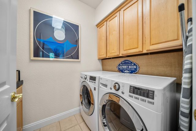 1420 Kilreny Ct, Folsom, CA 95630