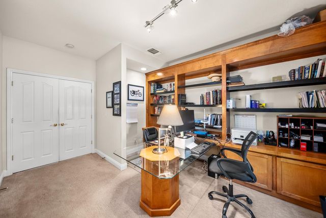 1420 Kilreny Ct, Folsom, CA 95630