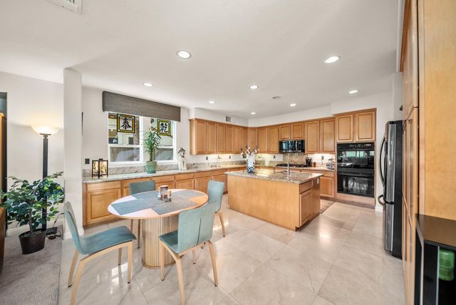 1420 Kilreny Ct, Folsom, CA 95630