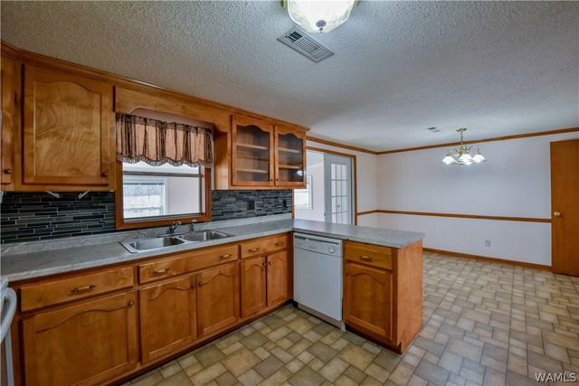 5101 Applewood, Northport, AL 35473