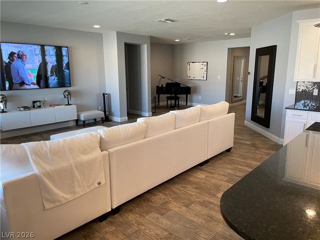 9544 Wild Valley Avenue, Las Vegas, NV 89148