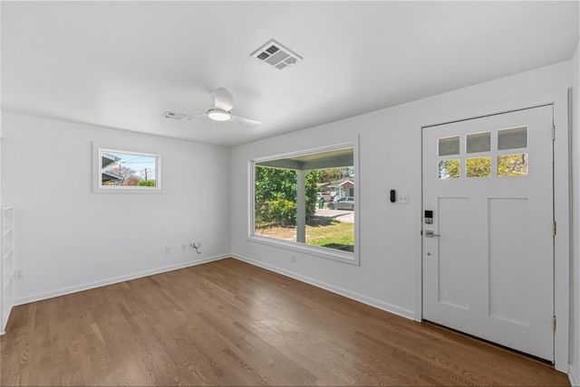 503 W Croslin ST, Austin, TX 78752