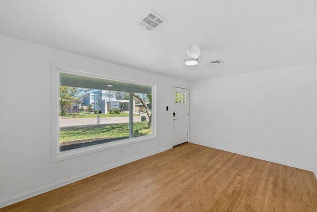 503 W Croslin ST, Austin, TX 78752