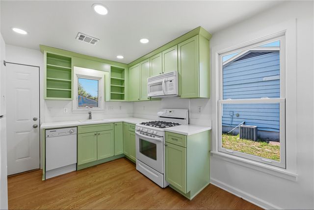 503 W Croslin ST, Austin, TX 78752