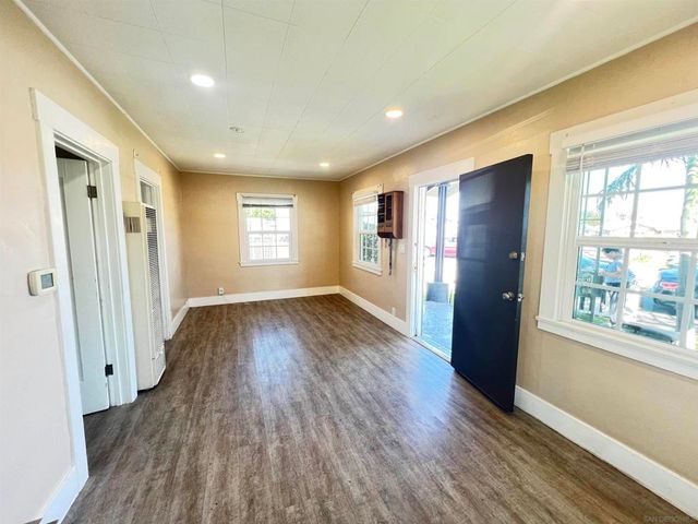 4060 Oakcrest, San Diego, CA 92105