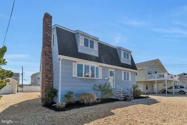 274 S 1ST ST, Surf City, NJ 08008