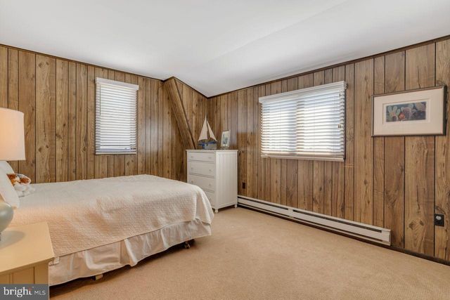 274 S 1ST ST, Surf City, NJ 08008