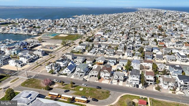 274 S 1ST ST, Surf City, NJ 08008