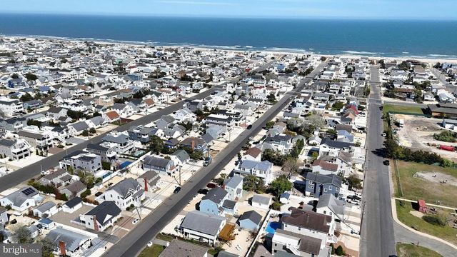 274 S 1ST ST, Surf City, NJ 08008