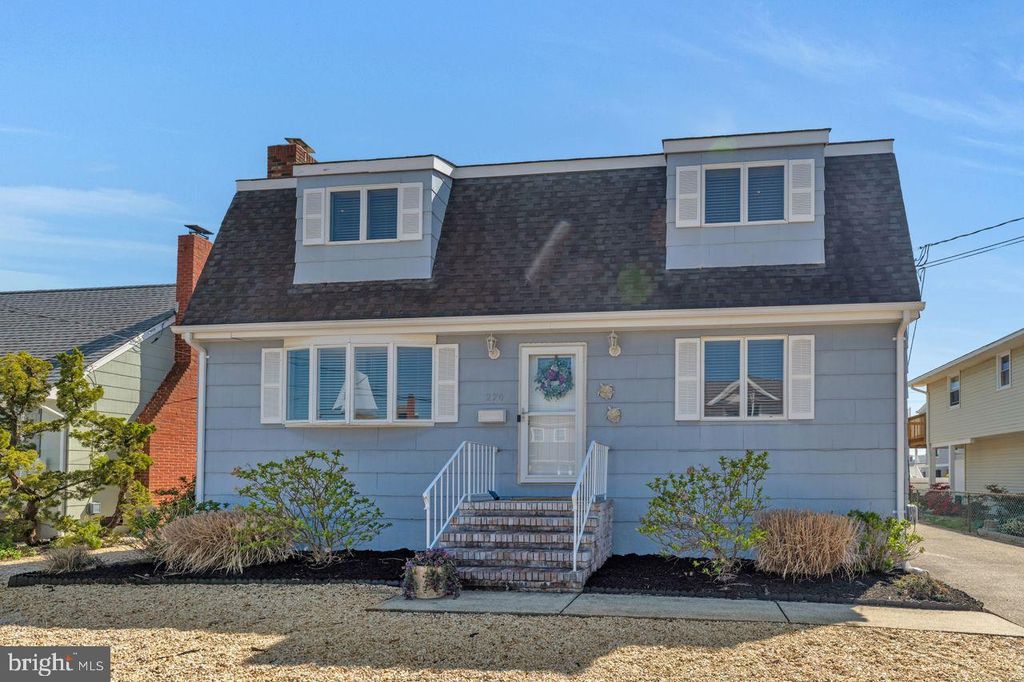 274 S 1ST ST, Surf City, NJ 08008