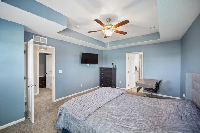5547 Flagstone Way, West Des Moines, IA 50266
