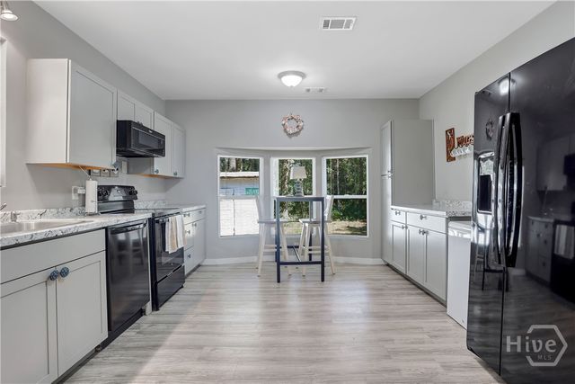560 Mendel Avenue, Savannah, GA 31406