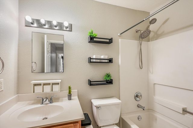 10616 Marshitahs WAY, Austin, TX 78748