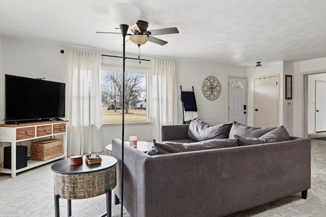 1700 46th Street, Moline, IL 61265