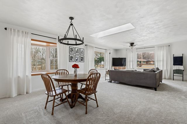 1700 46th Street, Moline, IL 61265