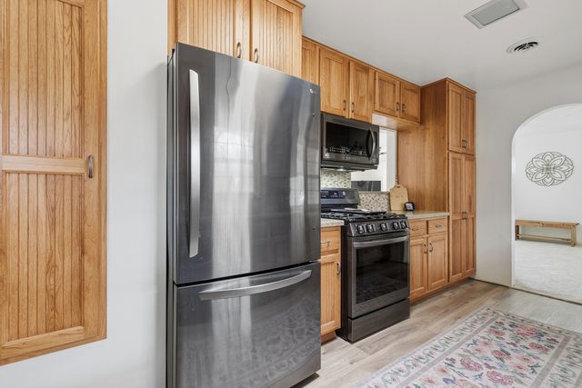 1700 46th Street, Moline, IL 61265