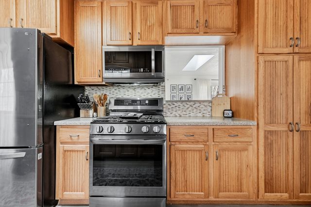 1700 46th Street, Moline, IL 61265