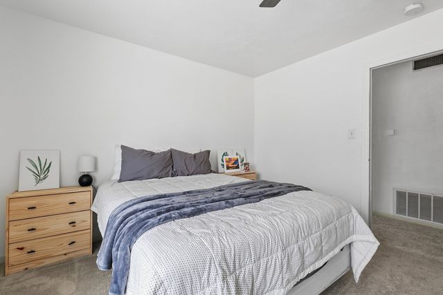 1700 46th Street, Moline, IL 61265