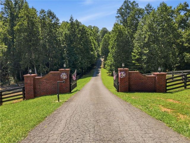 171 Hat Creek Ridge, Dawsonville, GA 30534