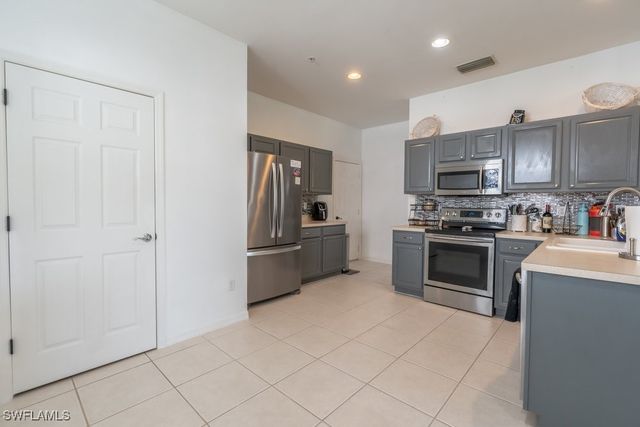 15958 Marcello CIR 249, Naples, FL 34110