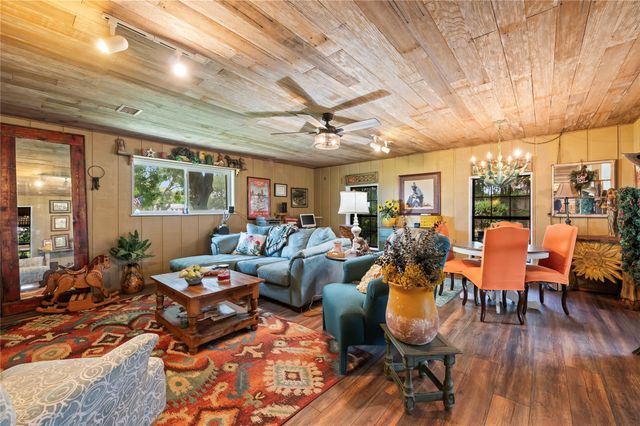 1046 Fm 517 Road, Alvin, TX 77511