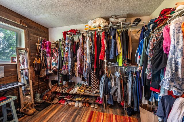 1046 Fm 517 Road, Alvin, TX 77511