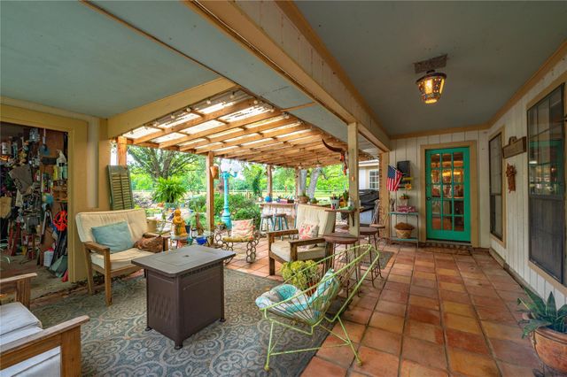 1046 Fm 517 Road, Alvin, TX 77511