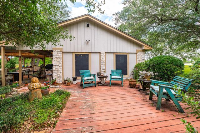 1046 Fm 517 Road, Alvin, TX 77511